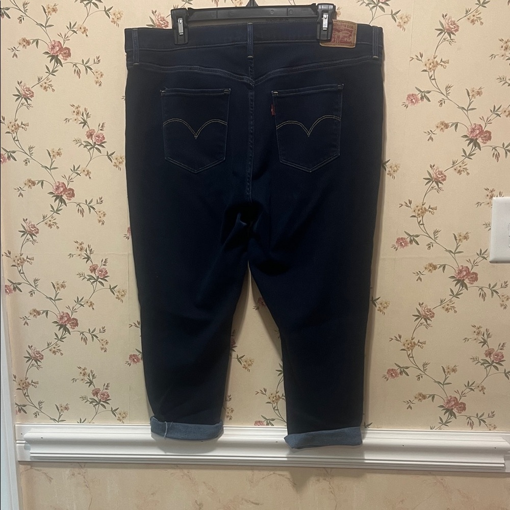Levi's Women's Navy Cropped Jeans